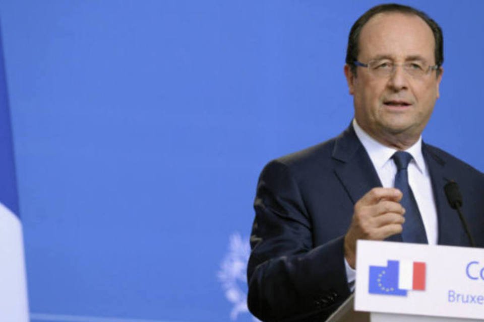 Hollande é pior presidente dos últimos 30 anos, diz pesquisa
