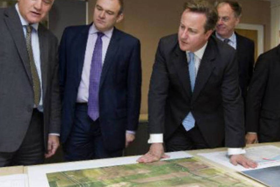 Empresa construirá dois reatores nucleares na Inglaterra