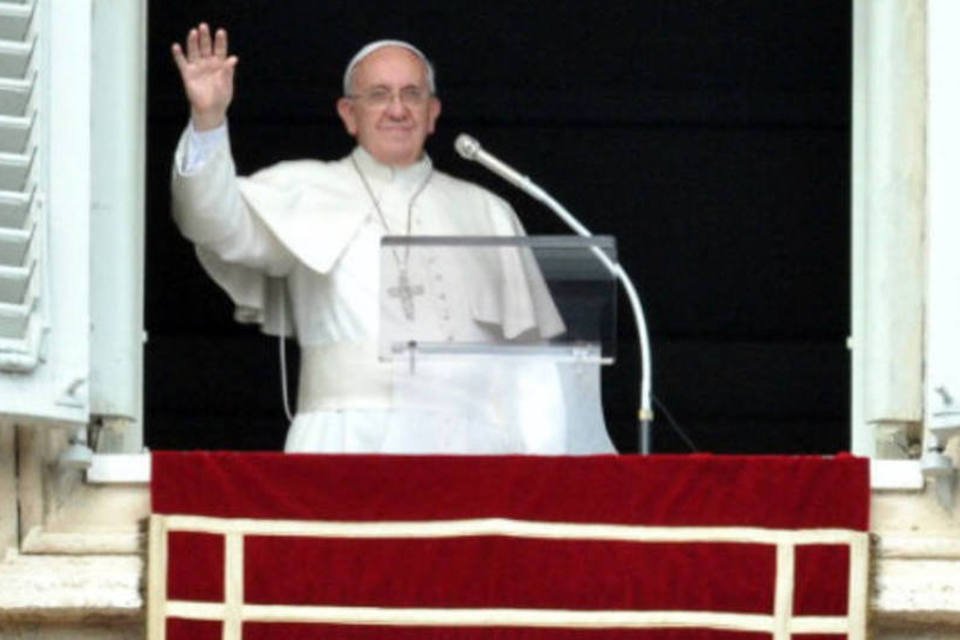 Papa Francisco diz que avareza destrói as pessoas