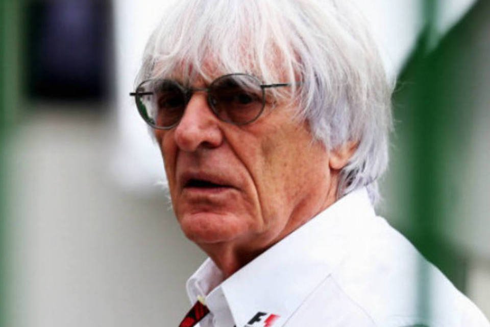 Ecclestone terá que se apresentar por suposto suborno