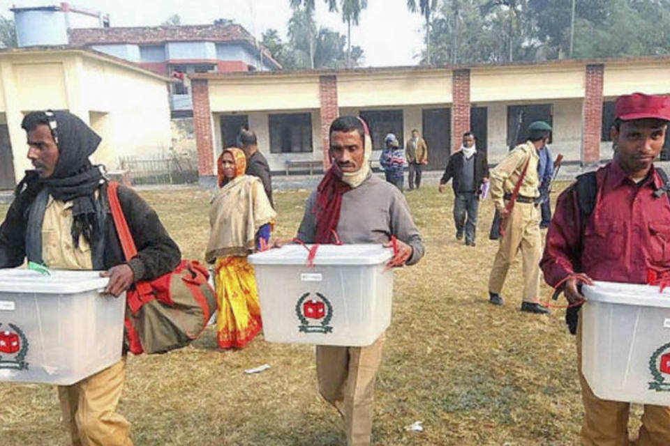 Governante Liga Awami ganha eleições de Bangladesh