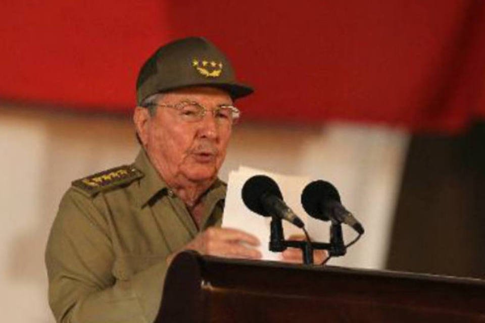Raúl Castro diz que não cederá ante agressões