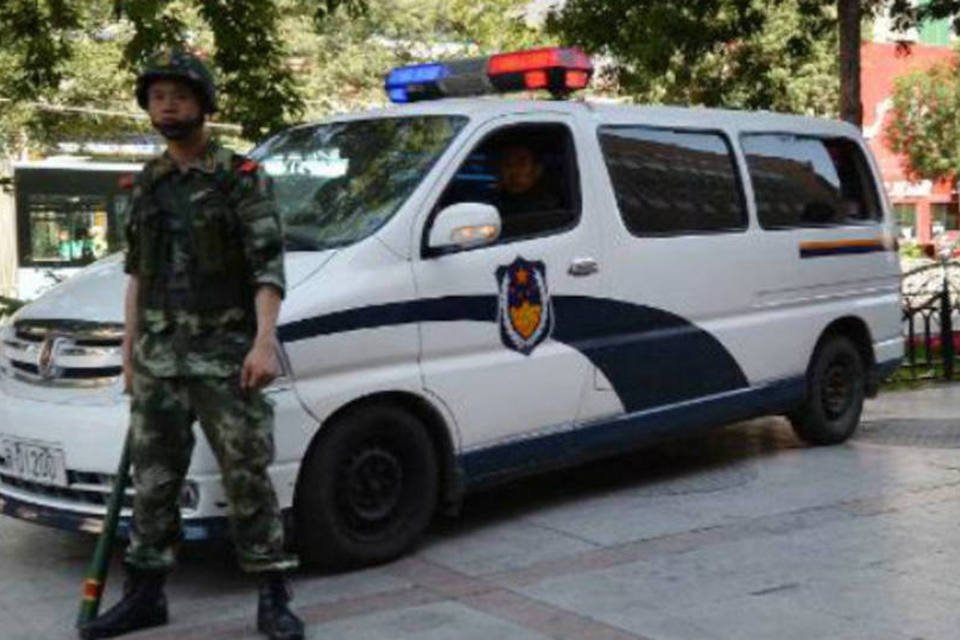 Polícia chinesa mata oito em ataque terrorista em Xinjiang