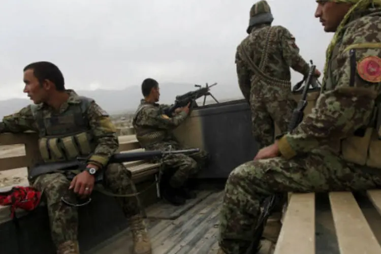 
	Militares no Afeganist&atilde;o: Taleban atacar&aacute; for&ccedil;as afeg&atilde;s e estrangeira
 (Mohammad Ismail/Reuters)