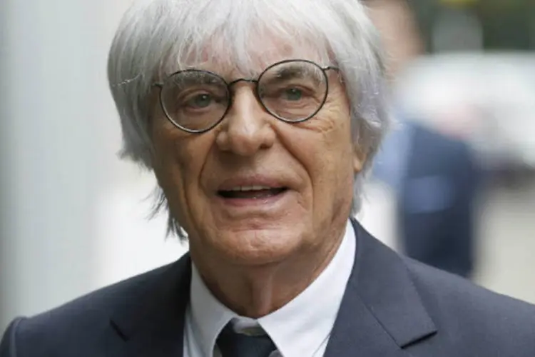 Bernie Ecclestone: britânico é acusado de fazer acordo para facilitar vendas da participação da instituição nas empresas que comandam a Fórmula 1 (Olivia Harris/Reuters)