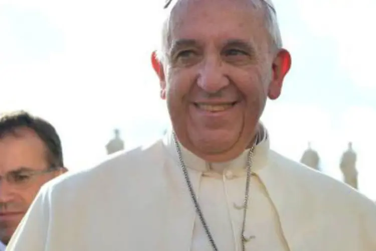 
	O papa Francisco:&nbsp;&quot;n&atilde;o consigo imaginar um crist&atilde;o que n&atilde;o saiba sorrir. Procuremos dar um testemunho alegre da nossa f&eacute;&quot;
 (Alberto Pizzoli/AFP)