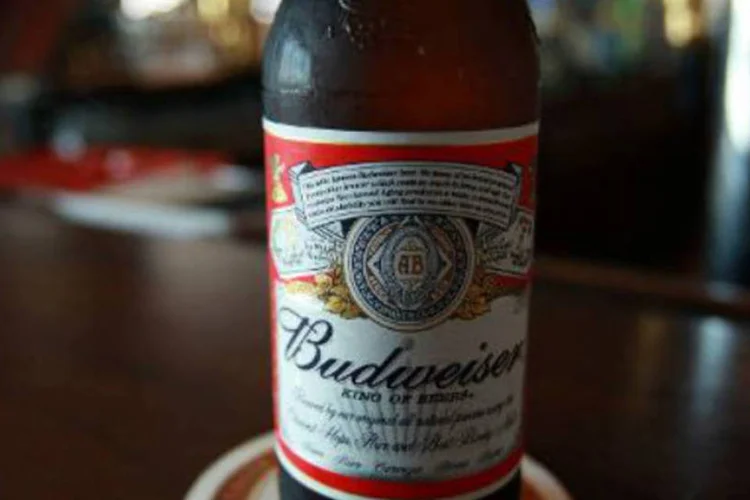 
	Garrafa de Budweiser:&nbsp;unidade de Pira&iacute; recebeu nos &uacute;ltimos cinco anos cerca de R$ 455 milh&otilde;es em investimentos
 (Spencer Platt/AFP)
