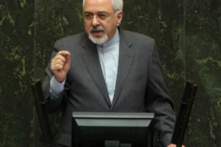 
	Mohammad Javad Zarif: segundo o l&iacute;der espiritual e pol&iacute;tico iraniano, os&nbsp;&quot;insultos&quot;&nbsp;americanos n&atilde;o servem mais do que para encorajar uma&nbsp;resposta arrasadora (Atta Kenare/AFP)