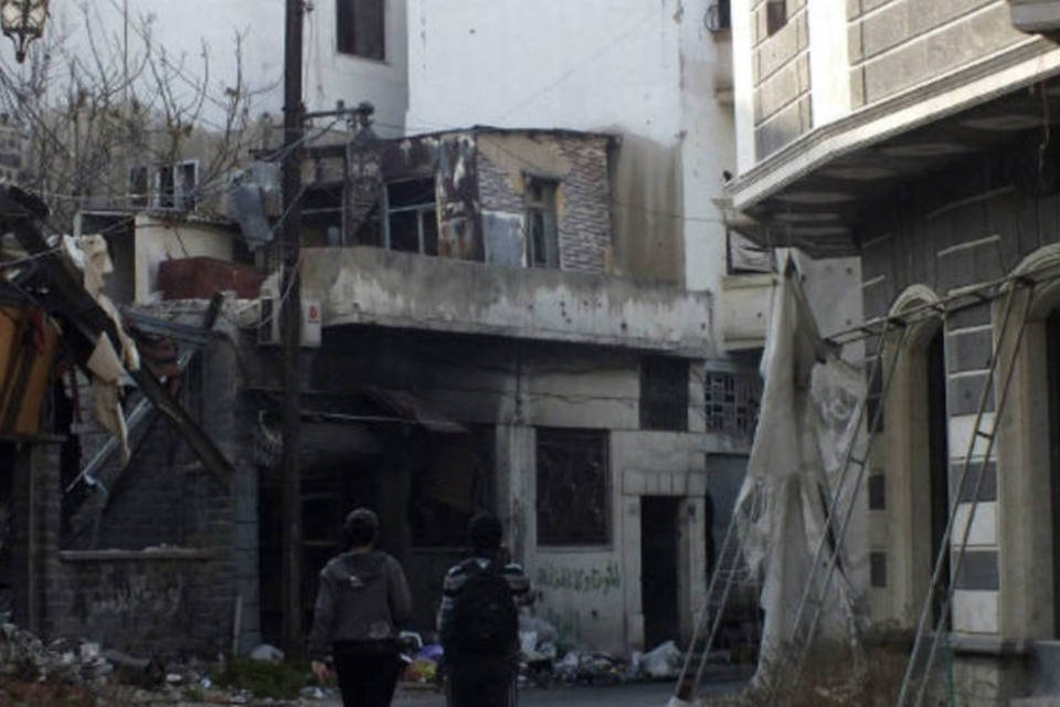 Bombardeios aéreos matam 19 civis no sul da Síria