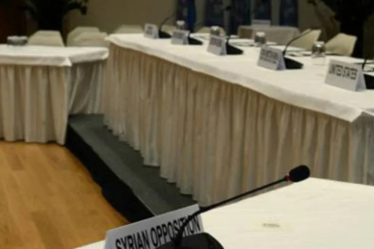 
	Lugar dedicado &agrave; oposi&ccedil;&atilde;o s&iacute;ria na Confer&ecirc;ncia de Genebra 2:&nbsp;mediador Lakhdar Brahimi comunicou a ambas as partes que n&atilde;o haveria reuni&atilde;o pela tarde
 (Philippe Desmazes/AFP)