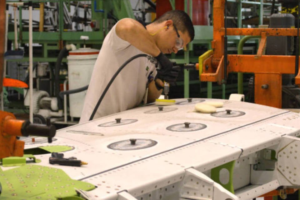 Previsão de crescimento da economia em 2014 cai para 1,8%