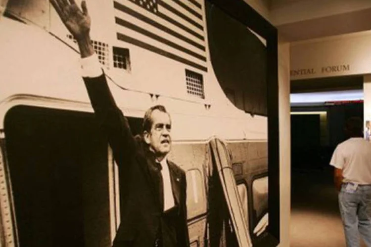 
	Nixon: Dilma afirmou que o grampo da Presid&ecirc;ncia da Rep&uacute;blica, sem autoriza&ccedil;&atilde;o do Supremo Tribunal Federal (STF), &eacute; um fato grave e fere a Lei de Seguran&ccedil;a Nacional
 (©AFP/Getty Images/File / David Mcnew)
