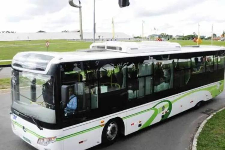 
	O &ocirc;nibus possui ar-condicionado e capacidade para transportar 60 pessoas
 (Lula Lopes)