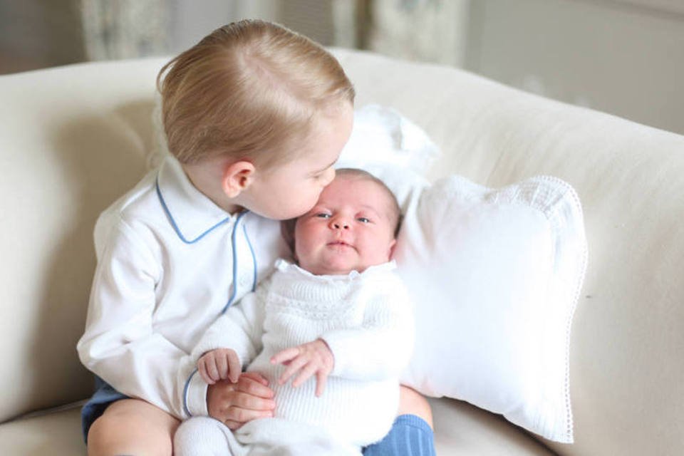 Foto oficial de príncipe George e sua irmã, princesa Charlotte, filhos de William e Kate  (Divulgação/Getty Images)