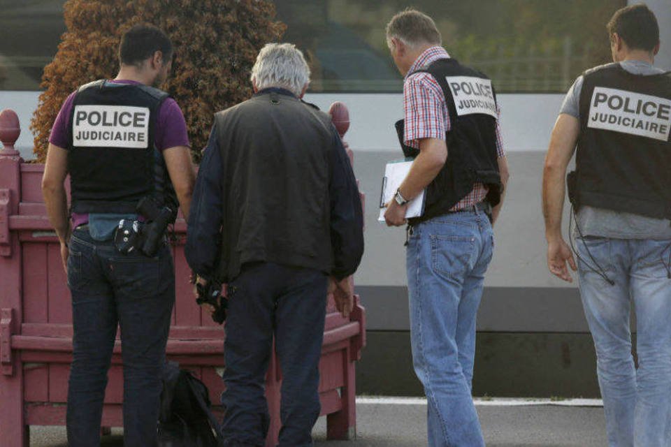 Homem dispara em trem, fere 3 pessoas e é detido na França