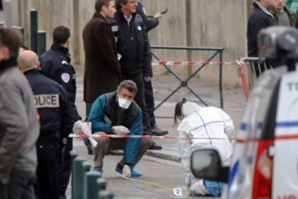 Sobe para 4 número de mortos em tiroteio em escola francesa