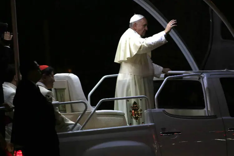
	Papa Francisco: &quot;Obrigado pelas calorosas boas-vindas&quot;
 (Romeo Ranoco/Reuters)