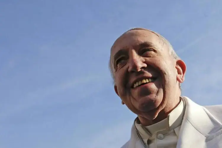 
	Papa Francisco: &quot;o que significa evangelizar os pobres? Significa aproximar-se deles, servi-los, libert&aacute;-los&tilde;
 (REUTERS/Max Rossi)