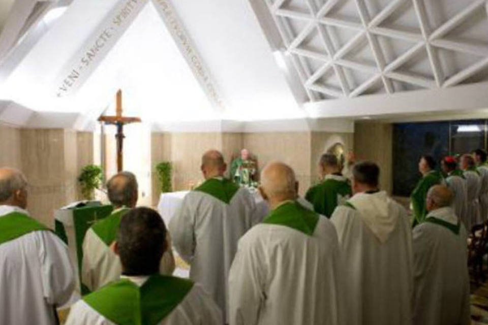Papa reza por dominicanos vítimas de padres pedófilos