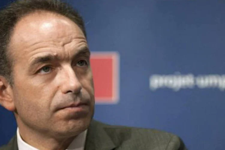 
	Jean Francois Cope: l&iacute;deres partid&aacute;rios concordaram em colocar uma equipe tempor&aacute;ria para liderar o partido
 (Bertrand Langlois/AFP)
