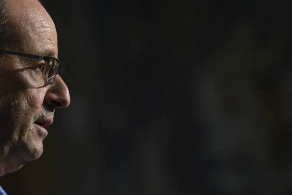 Hollande diz que UE deve priorizar crescimento