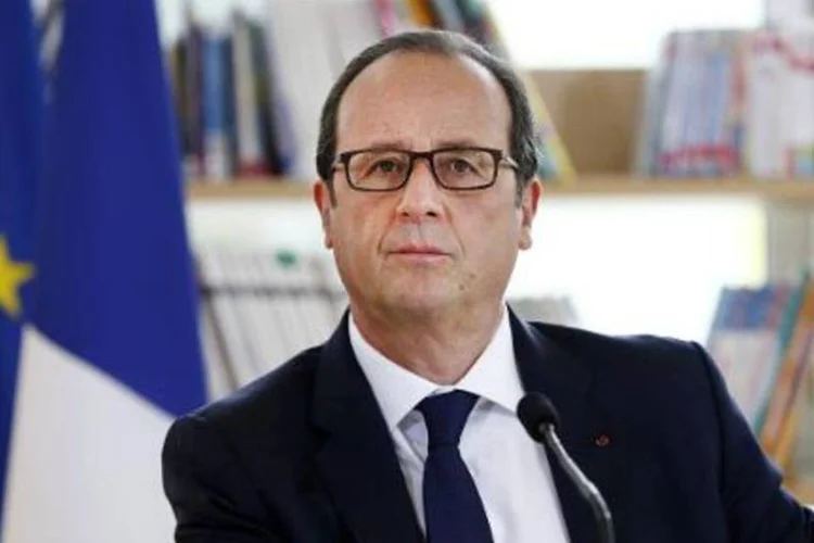 O presidente da França, François Hollande: ele mencionou a possibilidade de uma resposta militar à ameaça representada pelo EI (Etienne Laurent/AFP)