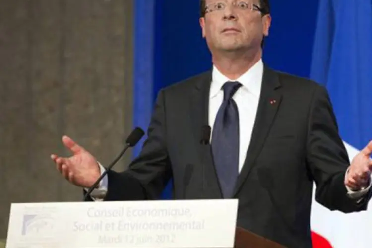 
	Hollande disse ainda que sua prioridade &eacute; o combate ao desemprego
 (Jacques Brinon/AFP)