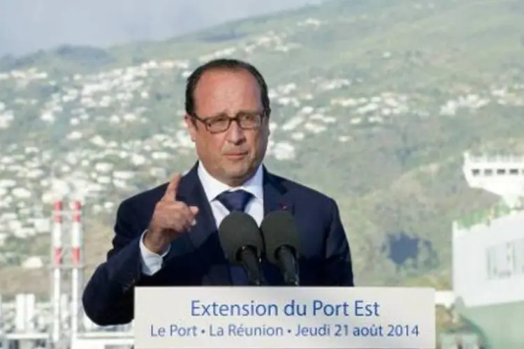 
	O presidente franc&ecirc;s, Fran&ccedil;ois Hollande: &quot;o fornecimento aconteceu h&aacute; v&aacute;rios meses&quot;
 (Alain Jocard/AFP)