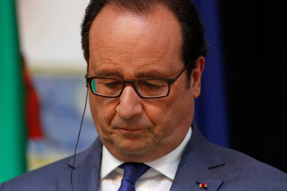 
	Hollande: &quot;a Fran&ccedil;a nunca se entregar&aacute; porque a Fran&ccedil;a &eacute; sempre a produtora de ideias&quot;, afirmou o presidente do pa&iacute;s
 (Rafael Marchante / Reuters)