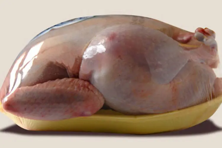
	Carne de frango: o frango inteiro respondeu por 36 por cento das exporta&ccedil;&otilde;es no ano passado
 (Asif Akbar / Stock Xchng)