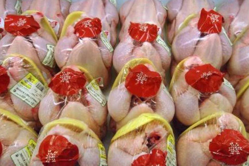 Exportações de frango do Brasil sobem 7% em março, diz ABPA