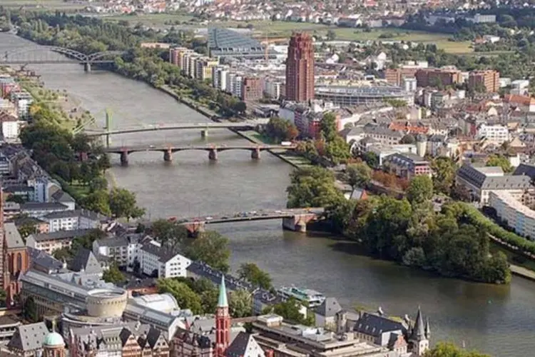 Frankfurt é o centro econômico da Europa (Wikimedia Commons)
