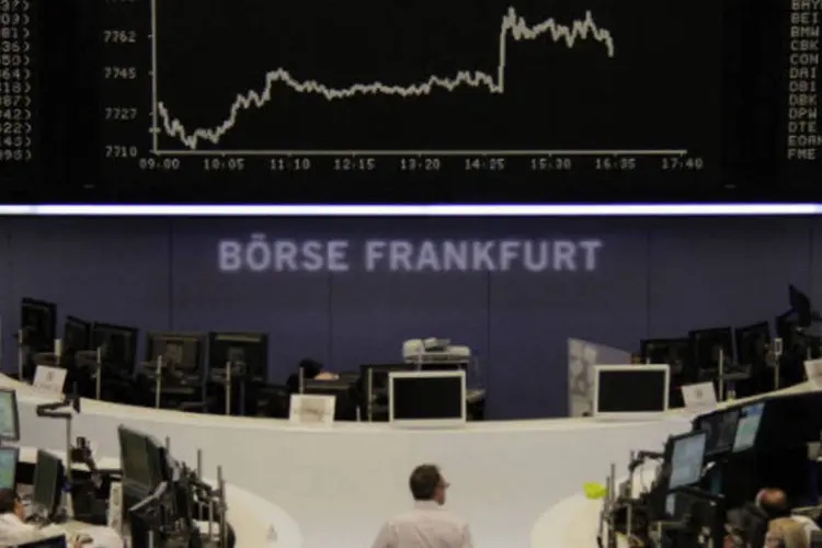 
	Bolsa de Valores de Frankfurt: o &iacute;ndice DAX da Bolsa de Frankfurt tamb&eacute;m fechou no menor n&iacute;vel do preg&atilde;o, aos 10.743,01 pontos, em queda de 1,058%
 (REUTERS/Remote/Janine Eggert)