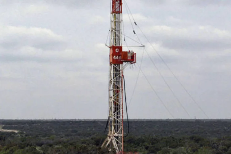 
	Fratura&ccedil;&atilde;o hidr&aacute;ulica em &aacute;rea de explora&ccedil;&atilde;o de g&aacute;s de xisto no Texas, EUA
 (REUTERS)
