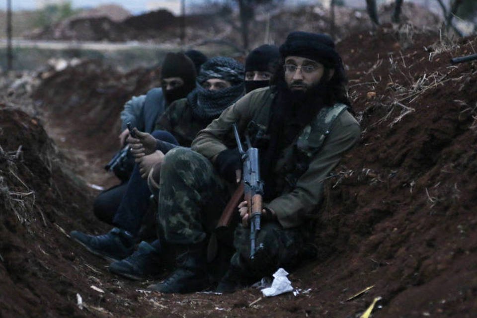 Filial da Al Qaeda na Síria diz ter derrubado drones russos