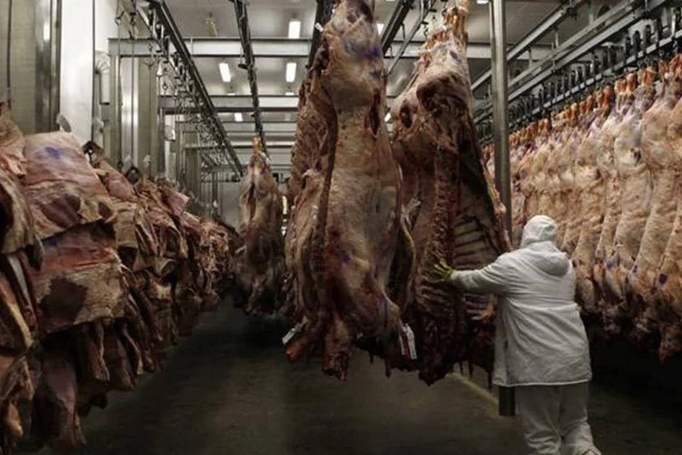 Marfrig: transação de compra da National Beef Packing ainda está sujeita ao BNDESPar e aprovações antitruste (Paulo Whitaker/Reuters/Reuters)