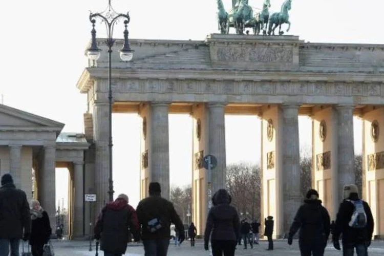 
	O port&atilde;o de Brandeburgo, na capital alem&atilde;: o festival de cinema Berlinale est&aacute; em sua 63&ordf; edi&ccedil;&atilde;o
 (Adam Berry/Getty Images)