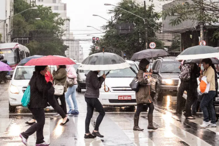 Chuva em São Paulo: segundo a empresa Climatempo, no verão a temperatura pode ter quedas bruscas e ficar muito abaixo do normal (Rafael Neddermeyer/Fotos Públicas)