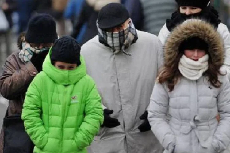 Congelando: primeira tempestade de inverno do ano levou temperaturas de -12 graus a Nova York (Stan Honda/AFP)