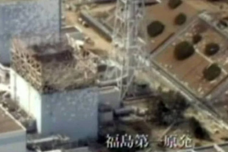 A usina nuclear de Fukushima Daiichi sofreu vazamento de materiais radioativos por causa dos danos em quatro de seus seis reatores (Japanese Self-Defense Force/AFP)