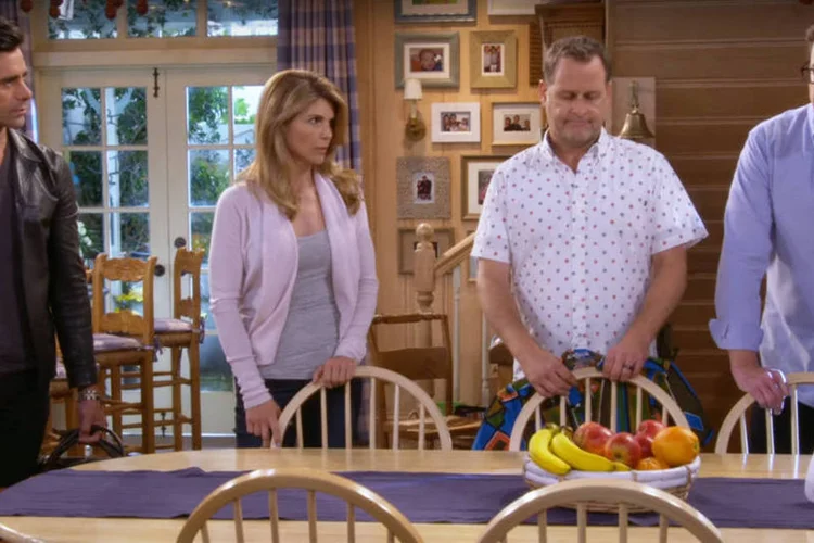 
	Fuller House: John Stamos e Dave Coulier far&atilde;o participa&ccedil;&otilde;es especiais na s&eacute;rie
 (YouTube/Reprodução)