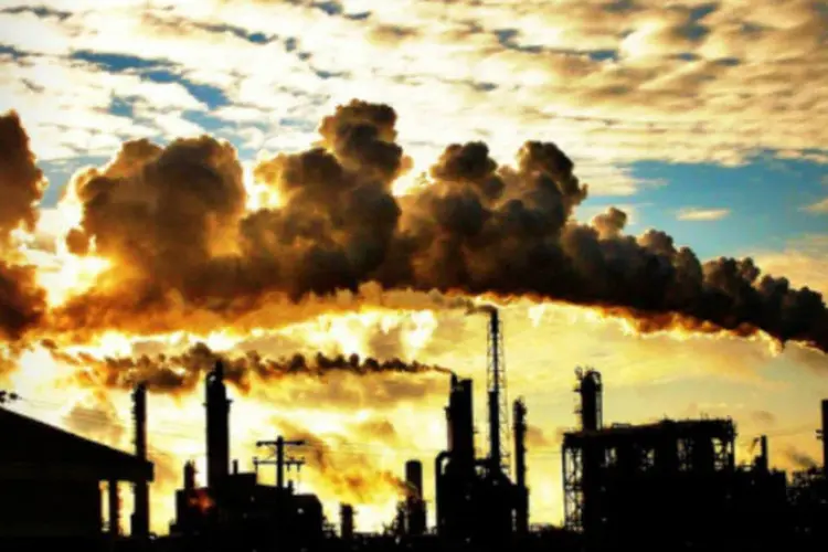 Fumaça: poluentes são resultado principalmente da queima de carvão, petróleo e gás (4BlueEyes Pete Williamson/Creative Commons)