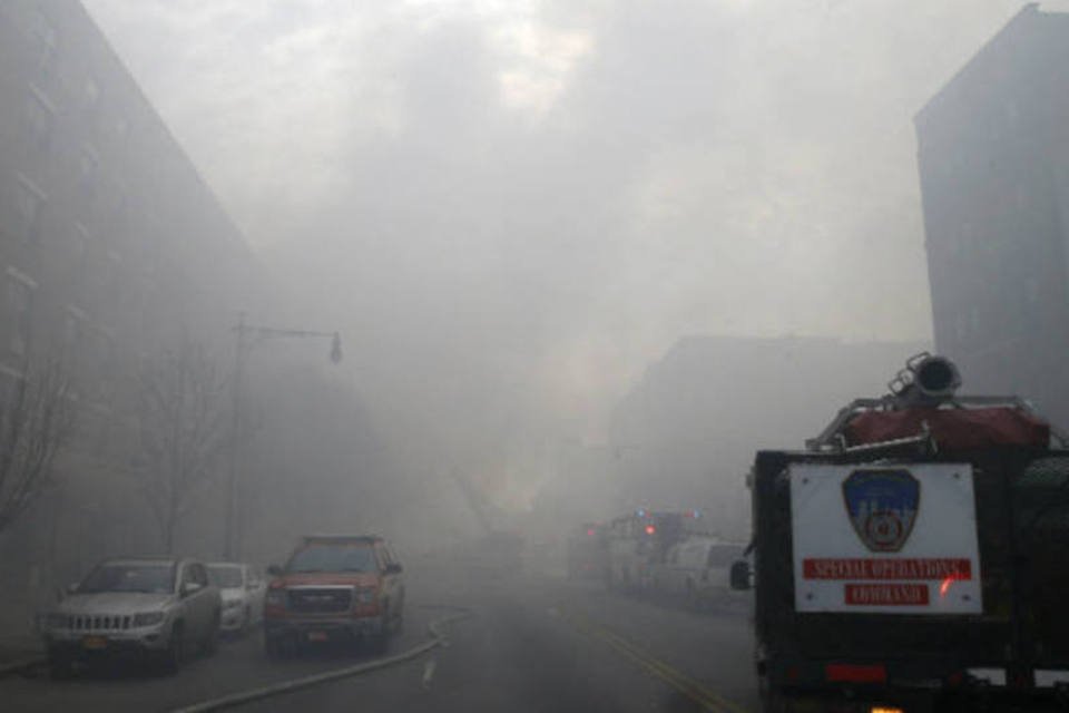 Explosão e desabamento de prédio em NY deixam 2 mortos