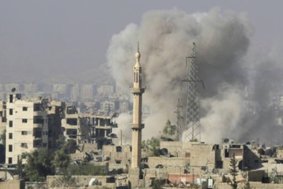 Rebeldes da Síria lançam ofensiva em Damasco e reconquistam área