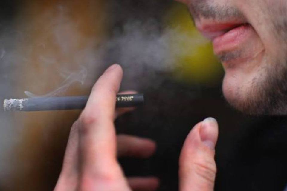 Estudo aponta menos cigarros no cinema e menos jovens fumantes