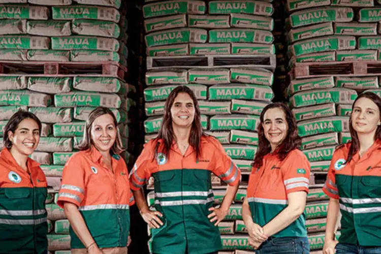 Funcionárias em cargos de liderança da Lafarge: a fabricante de cimento emprega hoje 325 mulheres, sendo 15 gerentes (André Valentim)