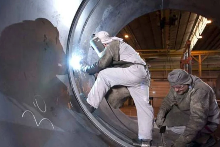 
	Funcion&aacute;rios da Randon em uma f&aacute;brica da companhia: Ebitda atingiu R$ 140,740 milh&otilde;es
 (Tamires Kopp/VOCÊ S.A.)