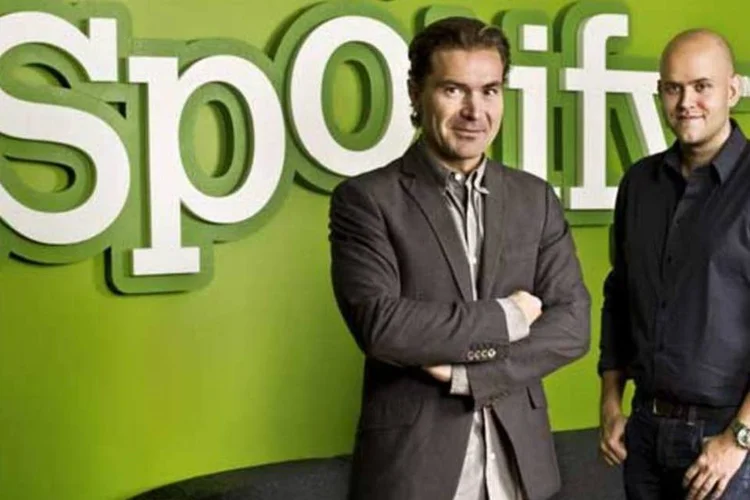 
	Ek e Lorentzon, fundadores do Spotify: a empresa j&aacute; opera em 56 pa&iacute;ses
 (Divulgação)