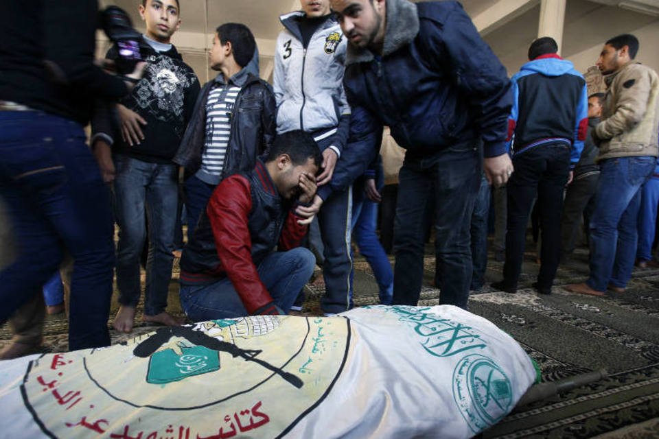 Israel ataca Gaza após ação de atiradores palestinos
