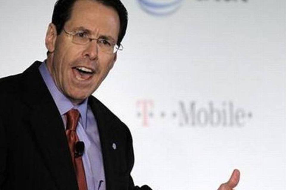 Presidentes da AT&T e T-Mobile defendem fusão
